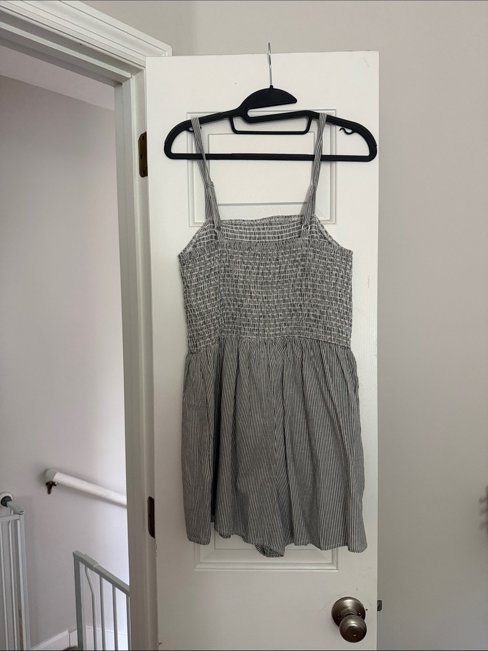 Universal Thread Linen Romper - Picture 2 of 3